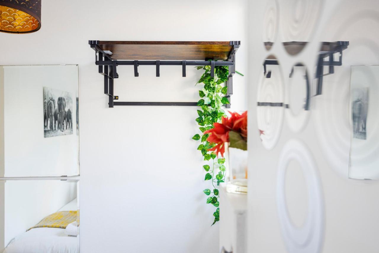2 Bed Apartment *